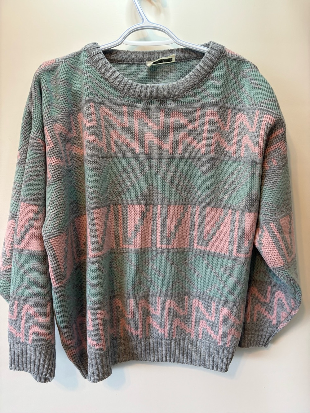 1980s Avenue Pink and Gray Geometric Crewneck Sweater
